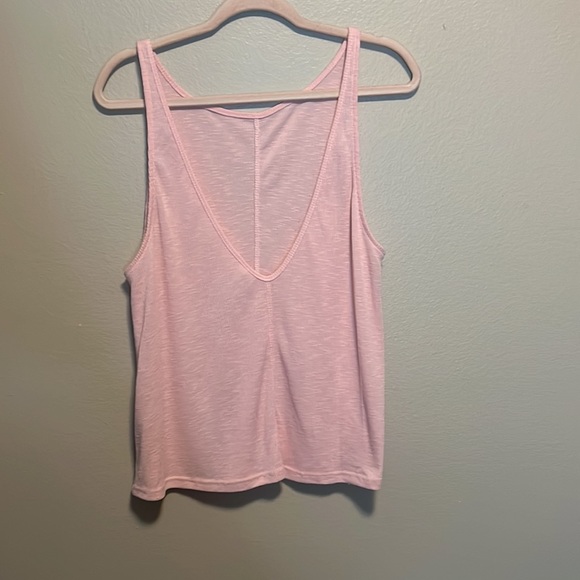 We the free tank - Picture 2 of 2